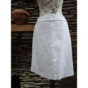 Size 6 P Liz Claiborne White Skirt